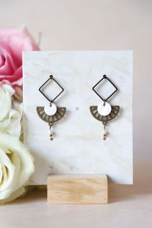 B.O Soline 17 Boucle pendante géométrique en bronze et nacre